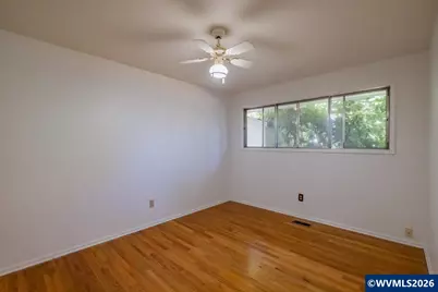 18441 SE Clinton St, Gresham, OR 97030 - Photo 23