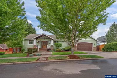 447 NW Mt Mazama St, McMinnville, OR 97128 - Photo 1