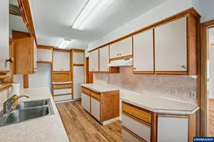 135 St Mary&apos S Av, Mount Angel, OR 97362 - Photo 13