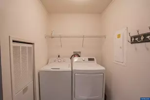 1110 26th Ave, Sweet Home, OR 97386 - Photo 25