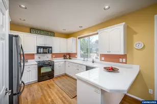 5928 SW Banyon Cir, Corvallis, OR 97333 - Photo 9