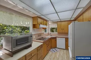 350 19th St NE, Salem, OR 97301 - Photo 9