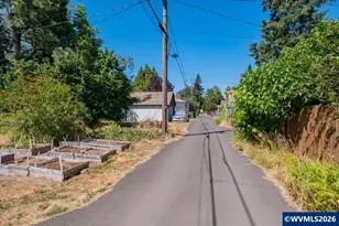 350 19th St NE, Salem, OR 97301 - Photo 37