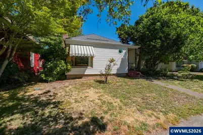 350 19th St NE, Salem, OR 97301 - Photo 1