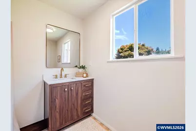 411 S 1st St, Silverton, OR 97381 - Photo 13