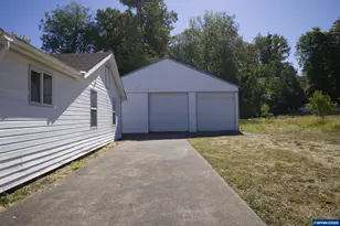 973 23rd Ave, Sweet Home, OR 97386 - Photo 23
