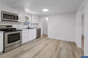 973 23rd Ave, Sweet Home, OR 97386 - Photo 7