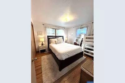 3870 Saxon Dr S, Salem, OR 97302 - Photo 9