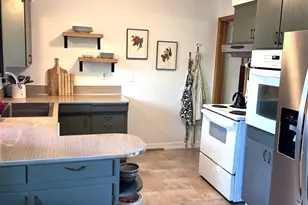 3870 Saxon Dr S, Salem, OR 97302 - Photo 5