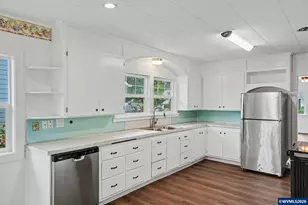 969 SE Miller Ave, Dallas, OR 97338 - Photo 9