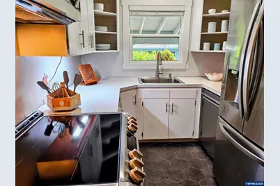1660 Madison St NE, Salem, OR 97301 - Photo 7
