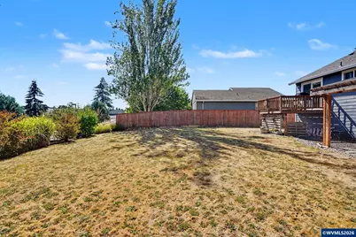 339 NW Denton St, Dallas, OR 97338 - Photo 37