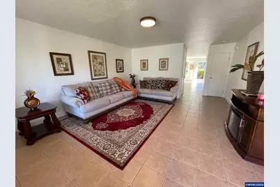 7233 Eastwood Ct SE, Turner, OR 97392 - Photo 3
