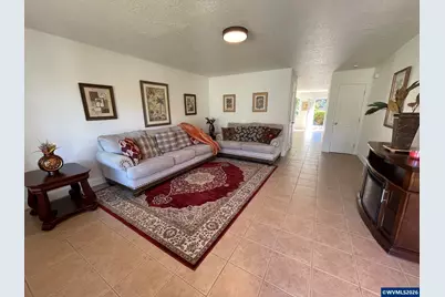 7233 Eastwood Ct SE, Turner, OR 97392 - Photo 3