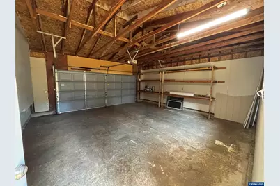 390 Montgomery St, Falls City, OR 97344 - Photo 21