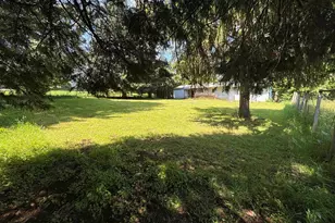 390 Montgomery St, Falls City, OR 97344 - Photo 25