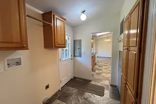 390 Montgomery St, Falls City, OR 97344 - Photo 9