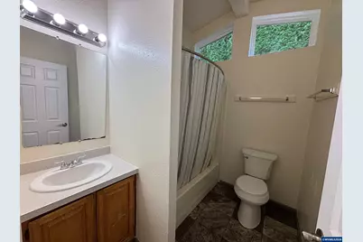 390 Montgomery St, Falls City, OR 97344 - Photo 19