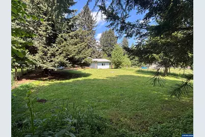 390 Montgomery St, Falls City, OR 97344 - Photo 27