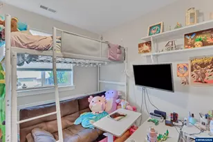 404 Vine Ave, Woodburn, OR 97071 - Photo 25