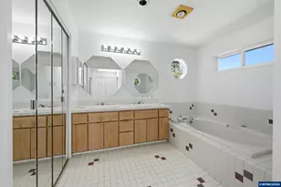 8325 Redwood Dr SE, Aumsville, OR 97325 - Photo 23