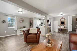 4200 Long St, Sweet Home, OR 97386 - Photo 7