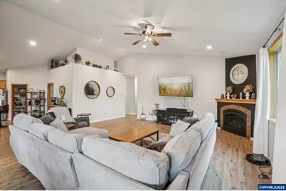 1590 SW Hill St, Dallas, OR 97338 - Photo 7