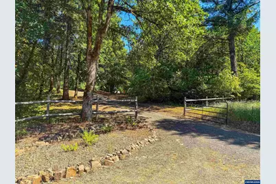 1897 Cochrane Ln, Dallas, OR 97338 - Photo 31