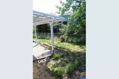 4942 Oak Park Dr NE, Salem, OR 97305 - Photo 31
