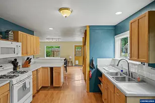 3204 NW Grant Ave, Corvallis, OR 97330 - Photo 9