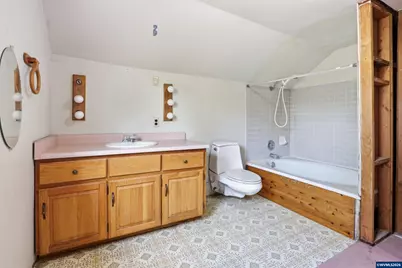 687 N Jefferson St, Lafayette, OR 97127 - Photo 25