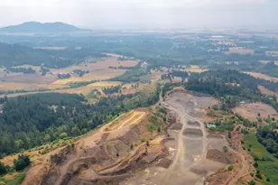 38228 Mt Hope Dr, Lebanon, OR 97355 - Photo 5