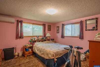 38228 Mount Hope Dr, Lebanon, OR 97355 - Photo 11