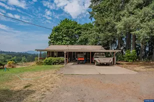 38228 Mt Hope Dr, Lebanon, OR 97355 - Photo 3
