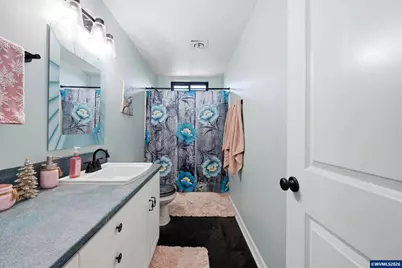 2035 NE 66th St, Lincoln City, OR 97367 - Photo 17