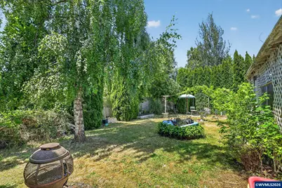 1837 Woodland Av, Woodburn, OR 97071 - Photo 19