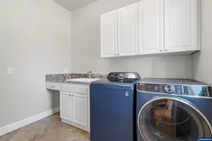414 Rees Hill Rd SE, Salem, OR 97306 - Photo 21
