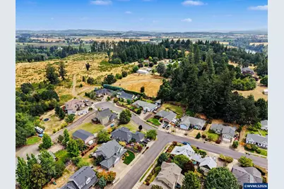 2271 Woodcrest Av NW, Albany, OR 97321 - Photo 3