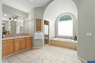 8781 Boulder Ridge Ct SE, Salem, OR 97317 - Photo 27