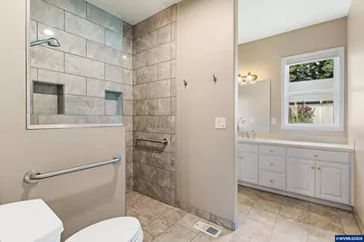 8781 Boulder Ridge Ct SE, Salem, OR 97317 - Photo 29