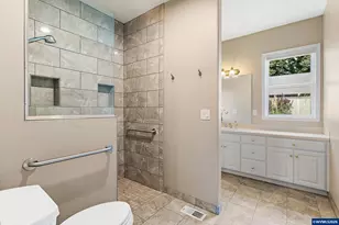 8781 Boulder Ridge Ct SE, Salem, OR 97317 - Photo 29