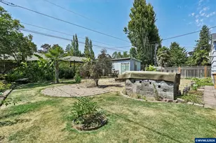 1915 23rd St NE, Salem, OR 97301 - Photo 31