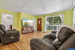 1915 23rd St NE, Salem, OR 97301 - Photo 7