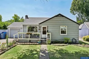 1915 23rd St NE, Salem, OR 97301 - Photo 1