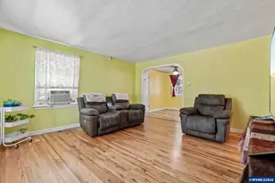 1915 23rd St NE, Salem, OR 97301 - Photo 5