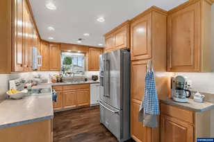 295 Wassom St, Lebanon, OR 97355 - Photo 9