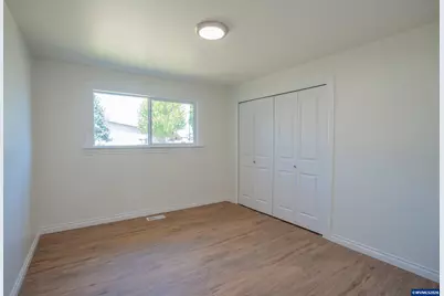 120 Kees St, Lebanon, OR 97355 - Photo 17