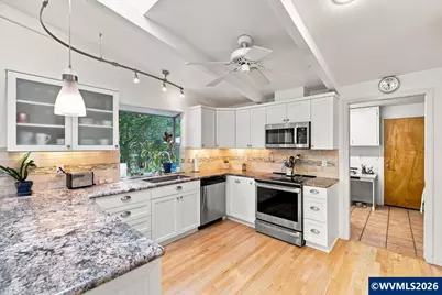 2810 NW Royal Oaks Dr, Corvallis, OR 97330 - Photo 15
