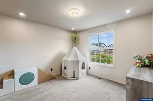 431 Violet St, Lebanon, OR 97355 - Photo 21