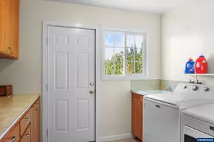 38225 Mount Hope, Lebanon, OR 97355 - Photo 25
